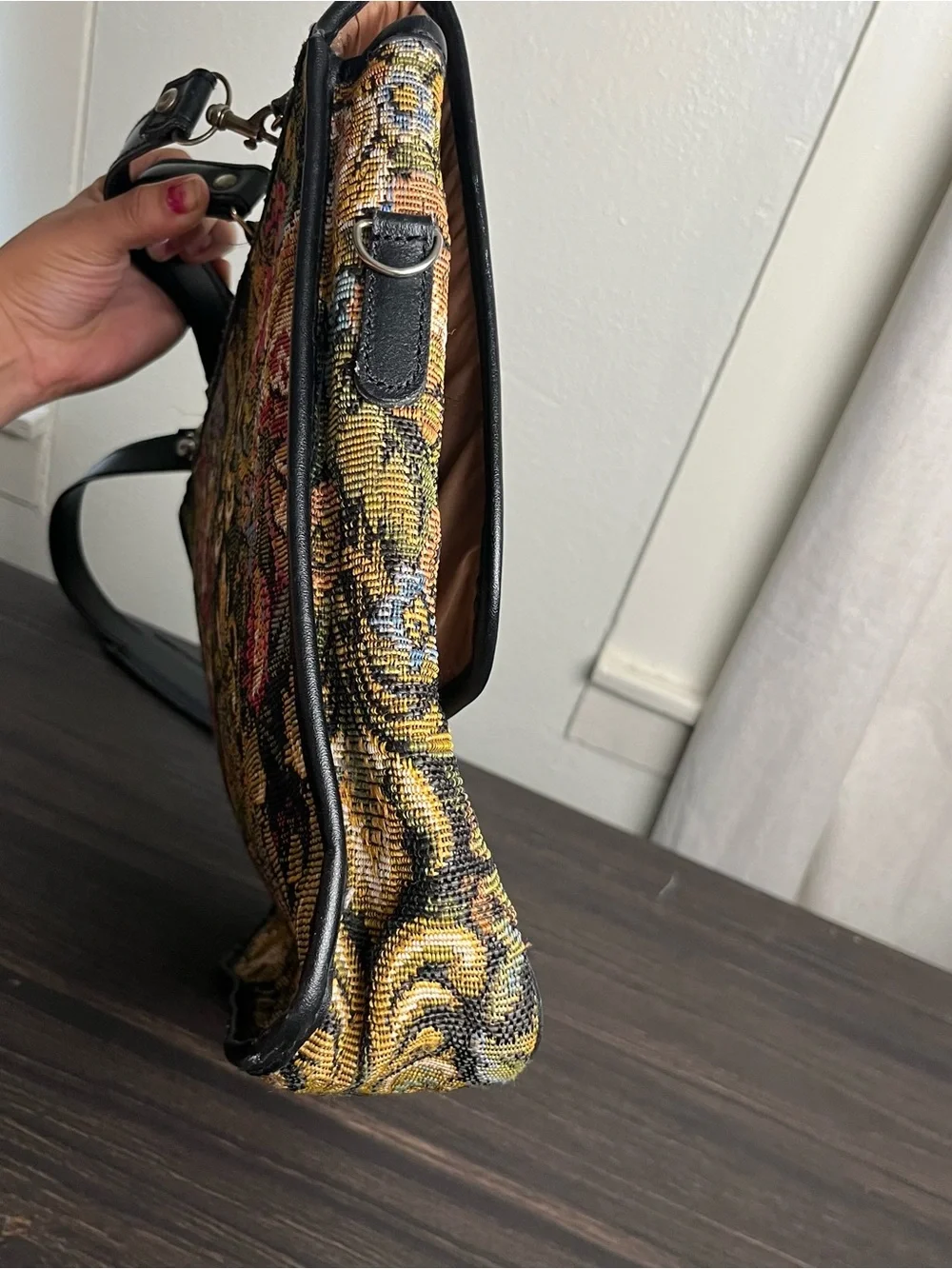 Geoffrey Beene messenger bag ft vibrant floral tapestry ext & black leather trim